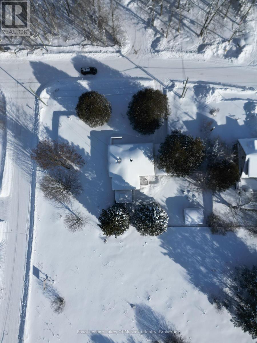 30 Kitchen Road S, Huntsville, Ontario  P1H 1Y3 - Photo 37 - X12920204