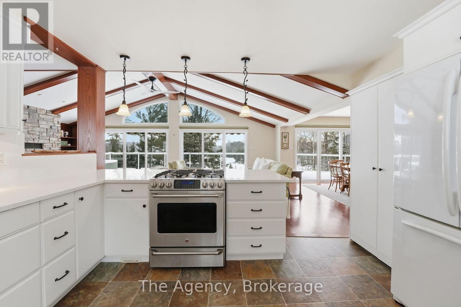 1132 Trapline Trail, Dysart Et Al, Ontario  K0M 1S0 - Photo 19 - X12920314