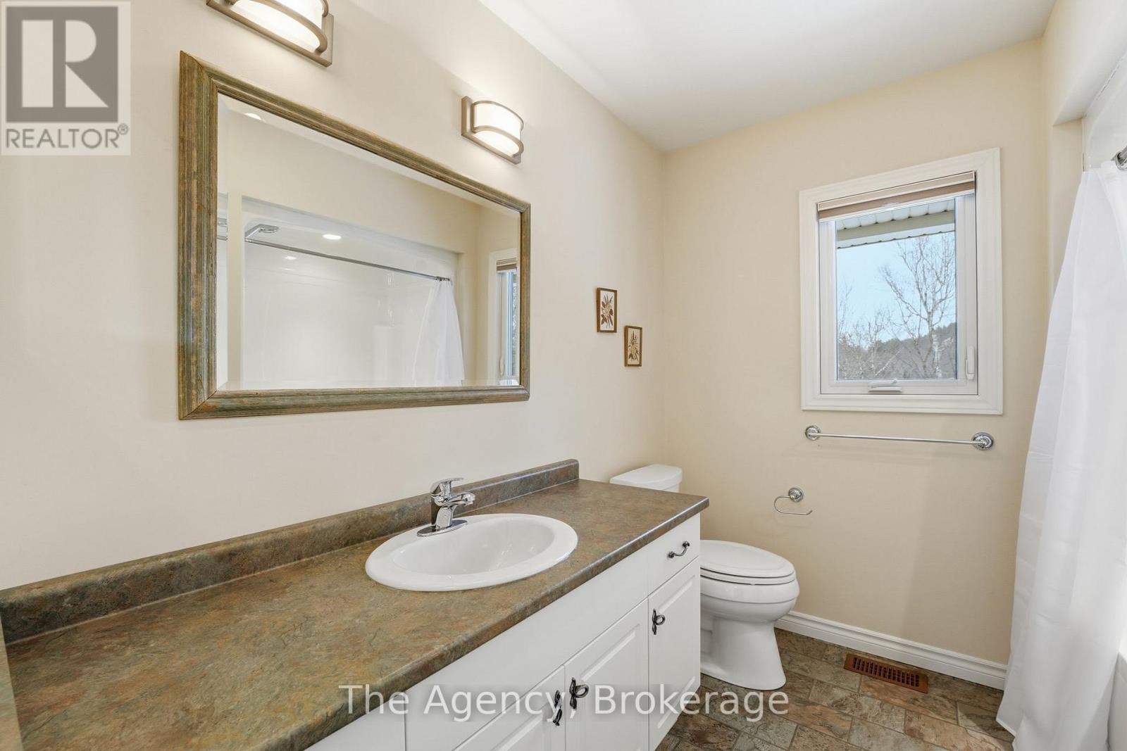 1132 Trapline Trail, Dysart Et Al, Ontario  K0M 1S0 - Photo 27 - X12920314