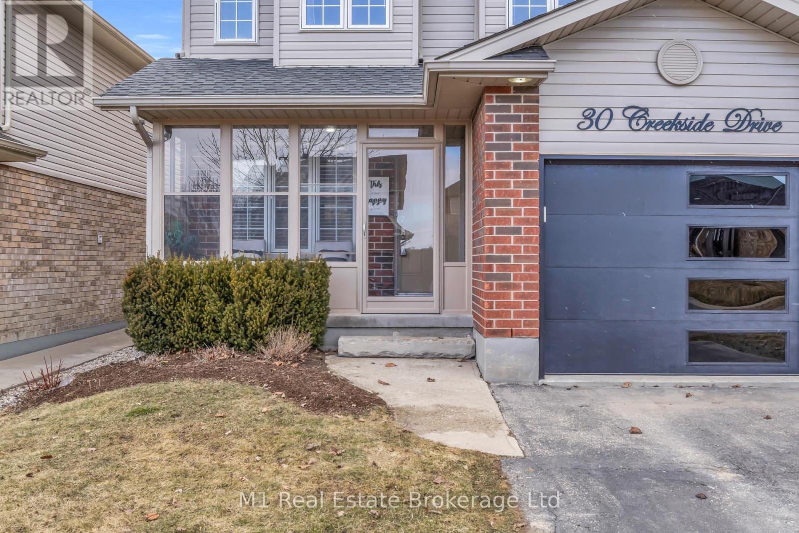 30 Creekside Drive, Guelph, Ontario  N1E 0C2 - Photo 3 - X12920344