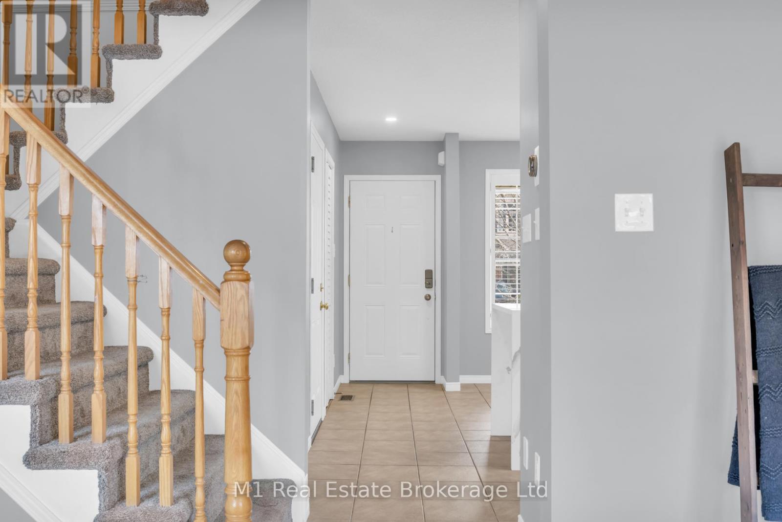 30 Creekside Drive, Guelph, Ontario  N1E 0C2 - Photo 5 - X12920344