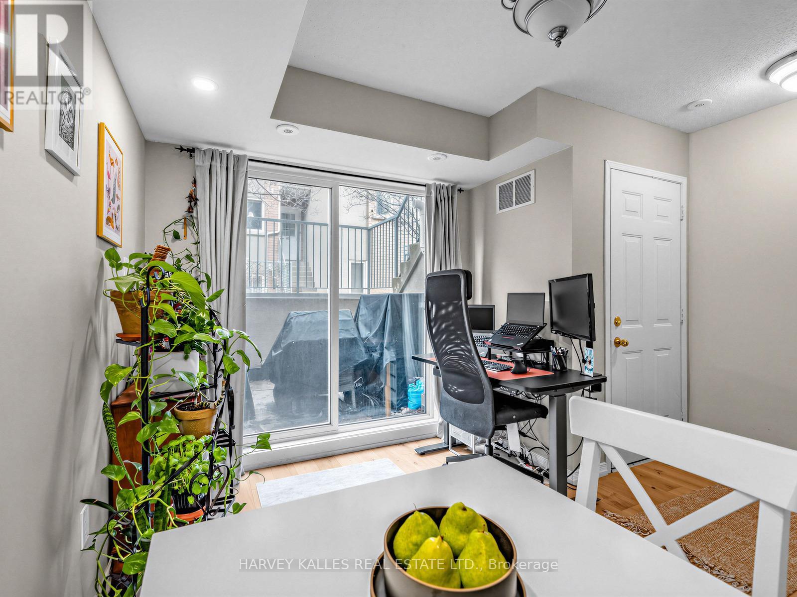 137 - 30 Merchant Lane, Toronto, Ontario  M6P 4J6 - Photo 16 - C12920252