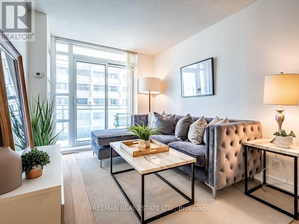 1201 - 736 Spadina Avenue, Toronto, Ontario  M5S 2J6 - Photo 3 - C12920326