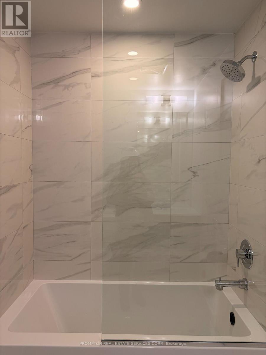 3902 - 180 Front Street E, Toronto, Ontario  M5A 0A9 - Photo 7 - C12920334