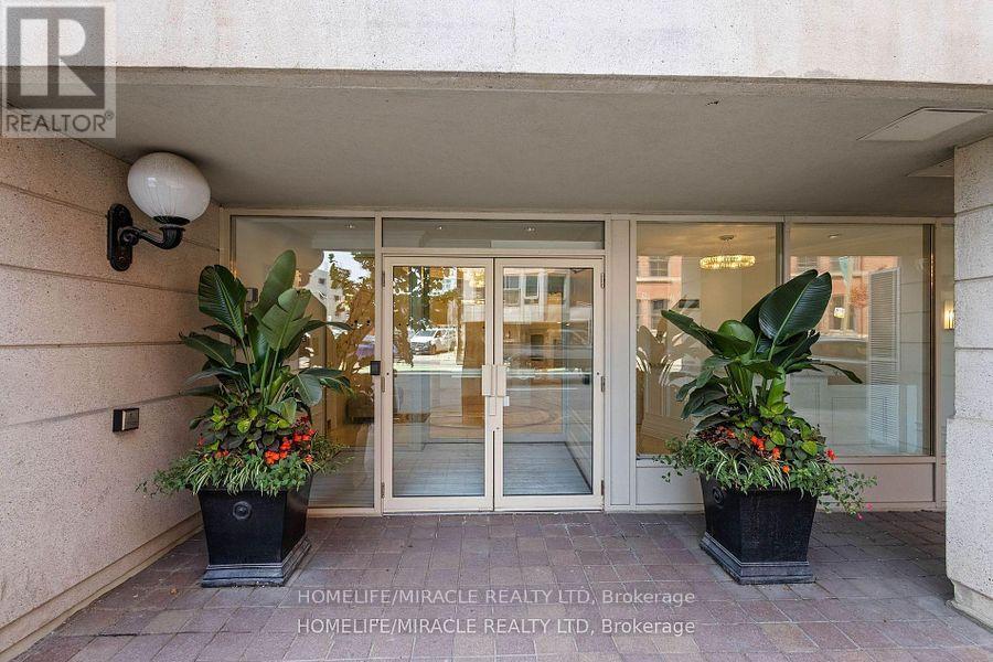 605 - 115 Richmond Street E, Toronto, Ontario  M5C 3H6 - Photo 2 - C12920362