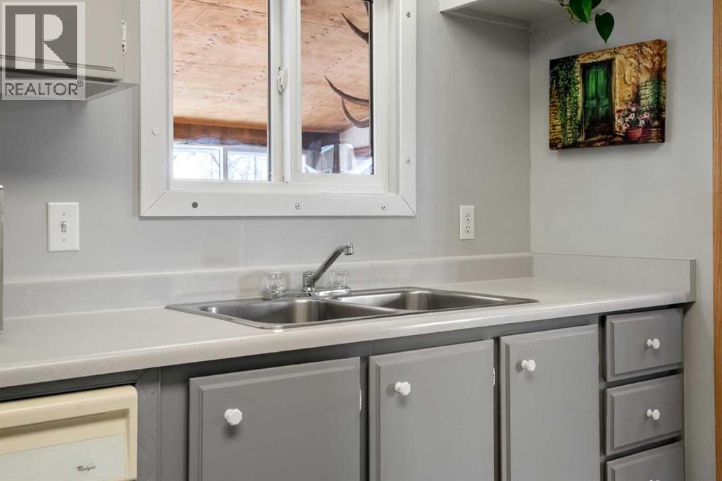 157 Spring Haven Mews Se, Airdrie, Alberta  T4A 1A8 - Photo 12 - A2293527