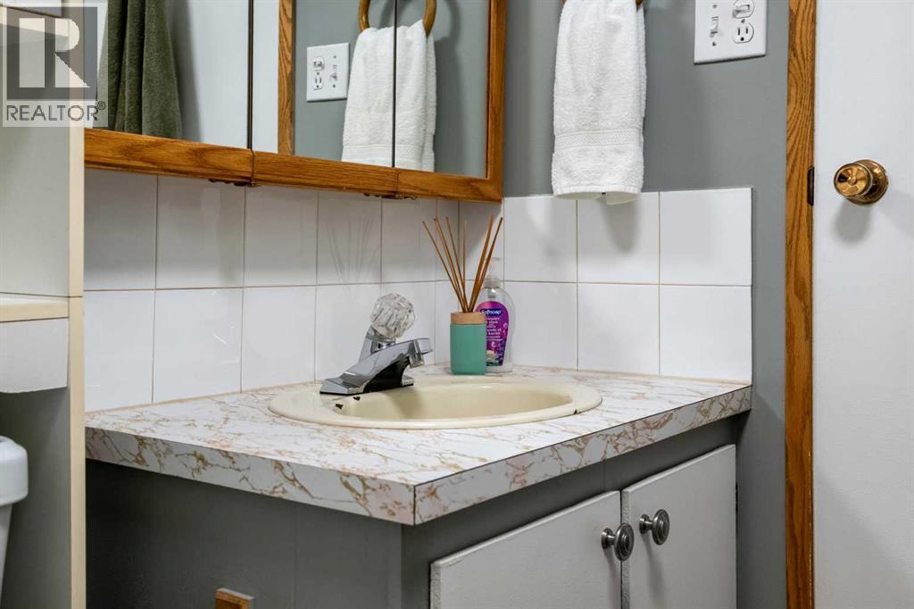 157 Spring Haven Mews Se, Airdrie, Alberta  T4A 1A8 - Photo 31 - A2293527