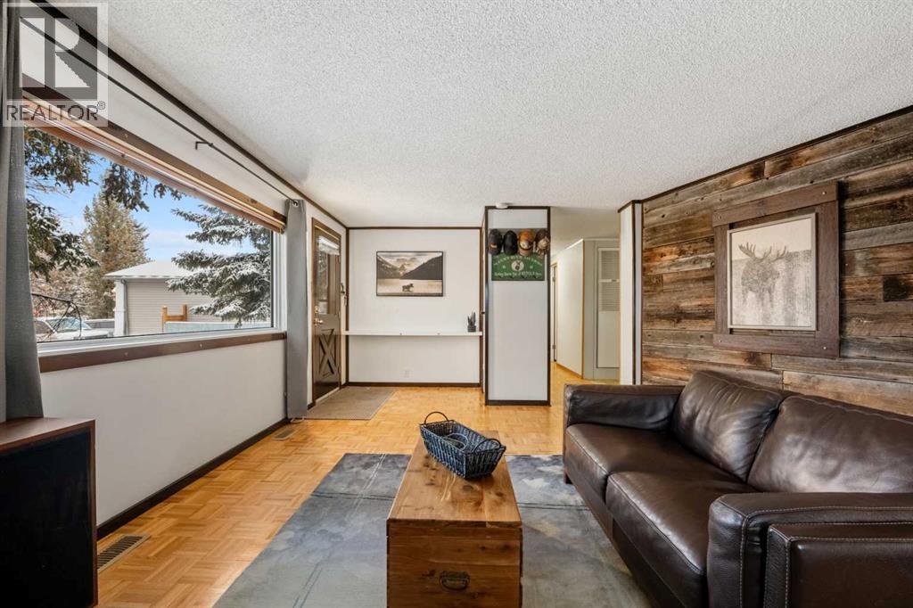 157 Spring Haven Mews Se, Airdrie, Alberta  T4A 1A8 - Photo 6 - A2293527