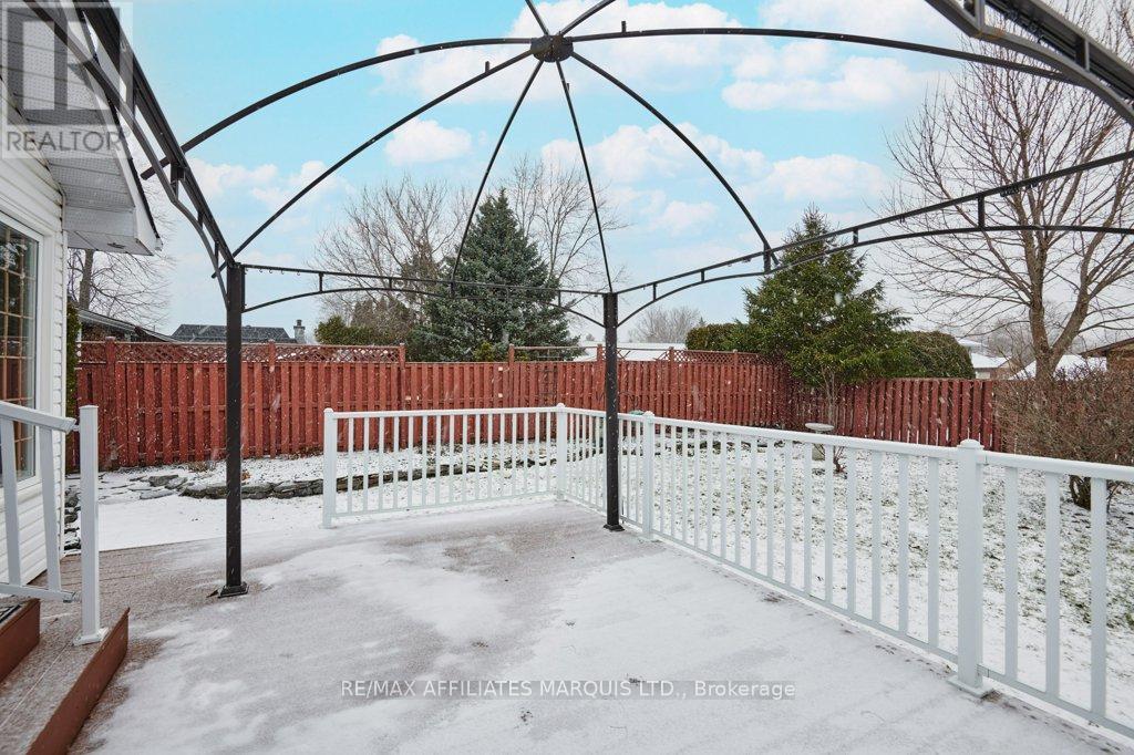 784 Iroquois Drive, Cornwall, Ontario  K6H 5C5 - Photo 33 - X12920320
