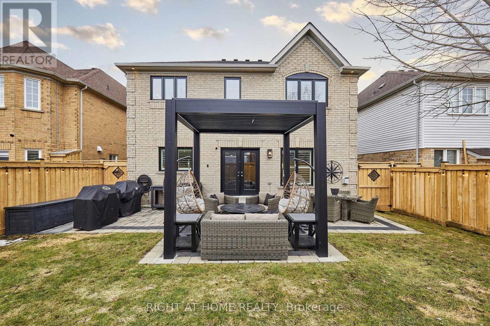 9 Artesian Drive, Whitby, Ontario L1P 1X7 - Photo 4 - E12920138