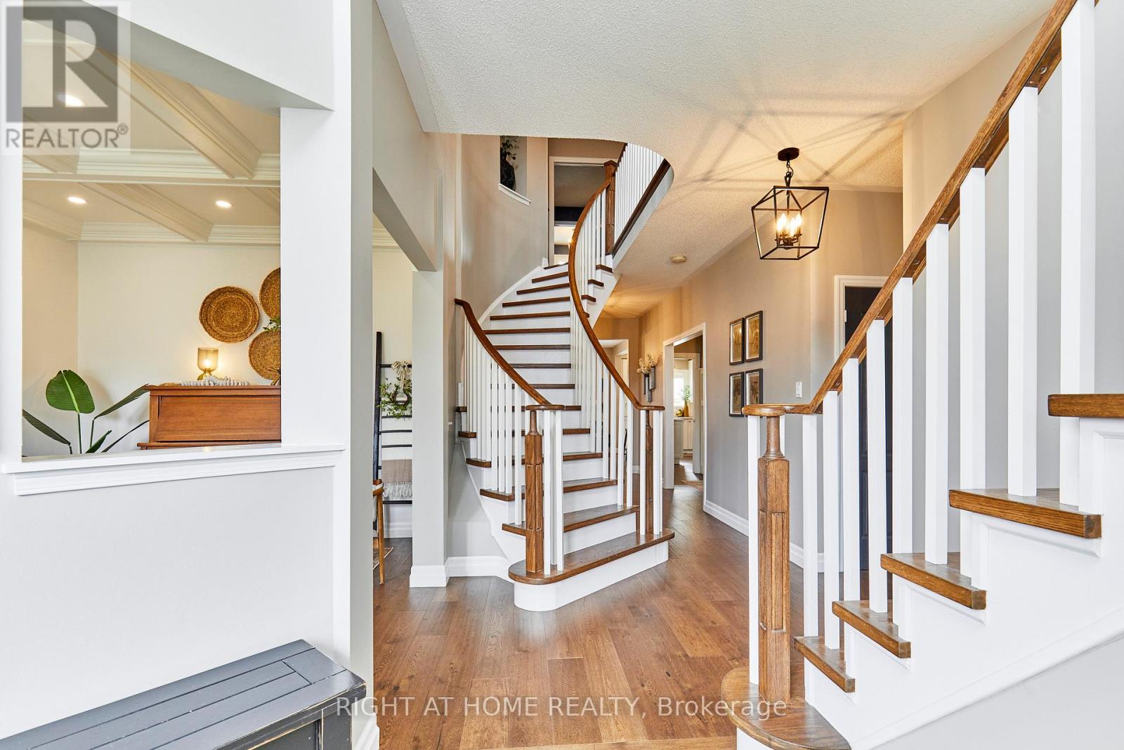 9 Artesian Drive, Whitby, Ontario L1P 1X7 - Photo 7 - E12920138