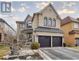 9 ARTESIAN DRIVE, Whitby, Ontario