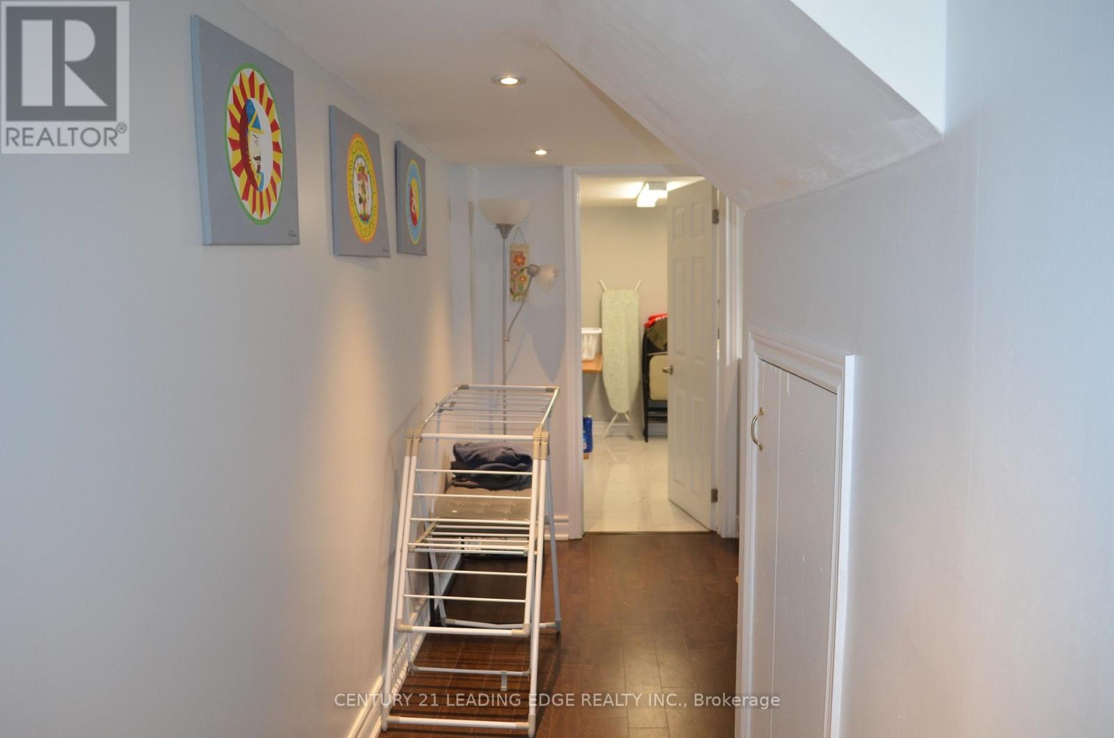 Bsmt - 10 Tartan Avenue, Toronto (Clairlea-Birchmount), Ontario  M1L 1T6 - Photo 2 - E12920142