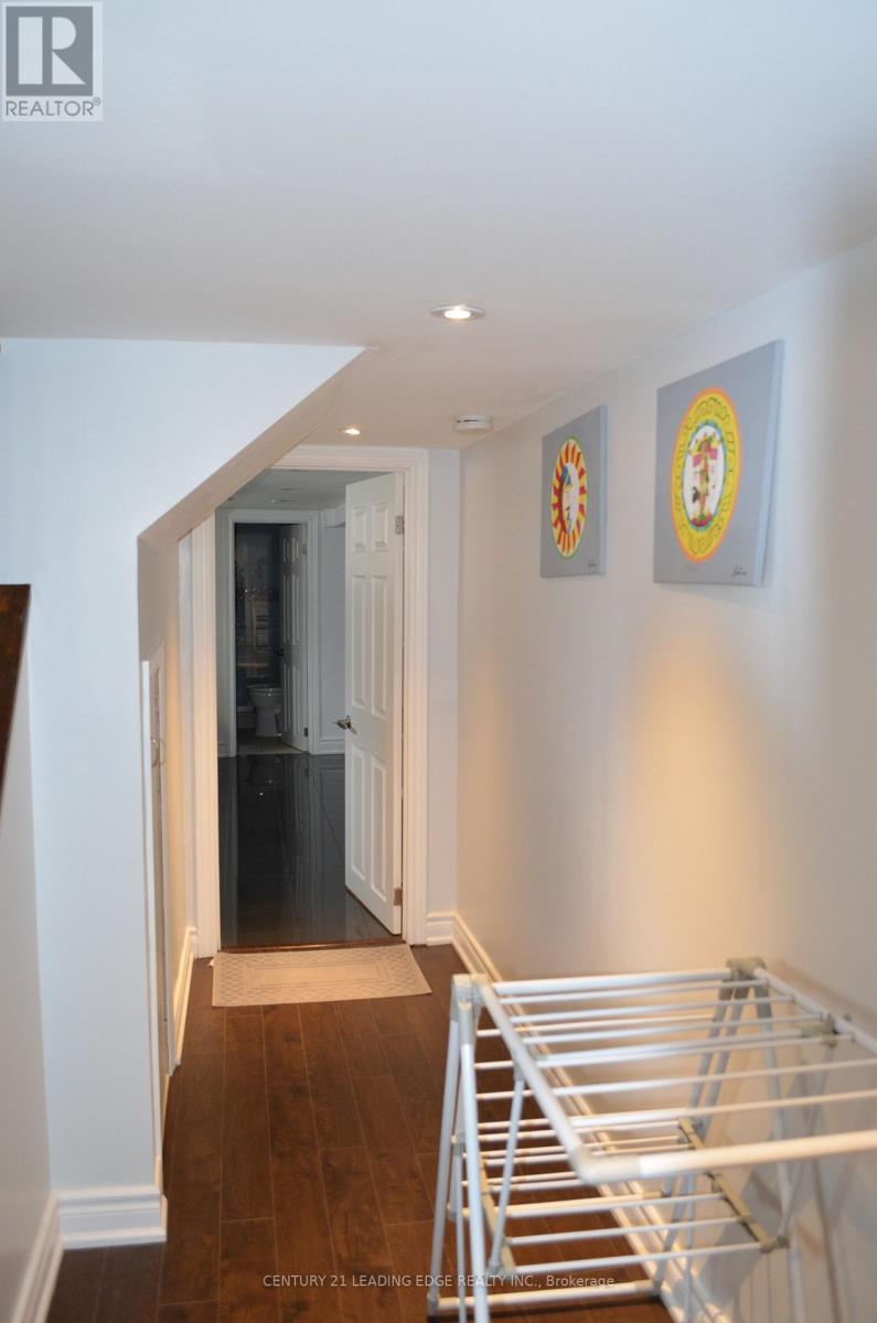 Bsmt - 10 Tartan Avenue, Toronto (Clairlea-Birchmount), Ontario  M1L 1T6 - Photo 3 - E12920142