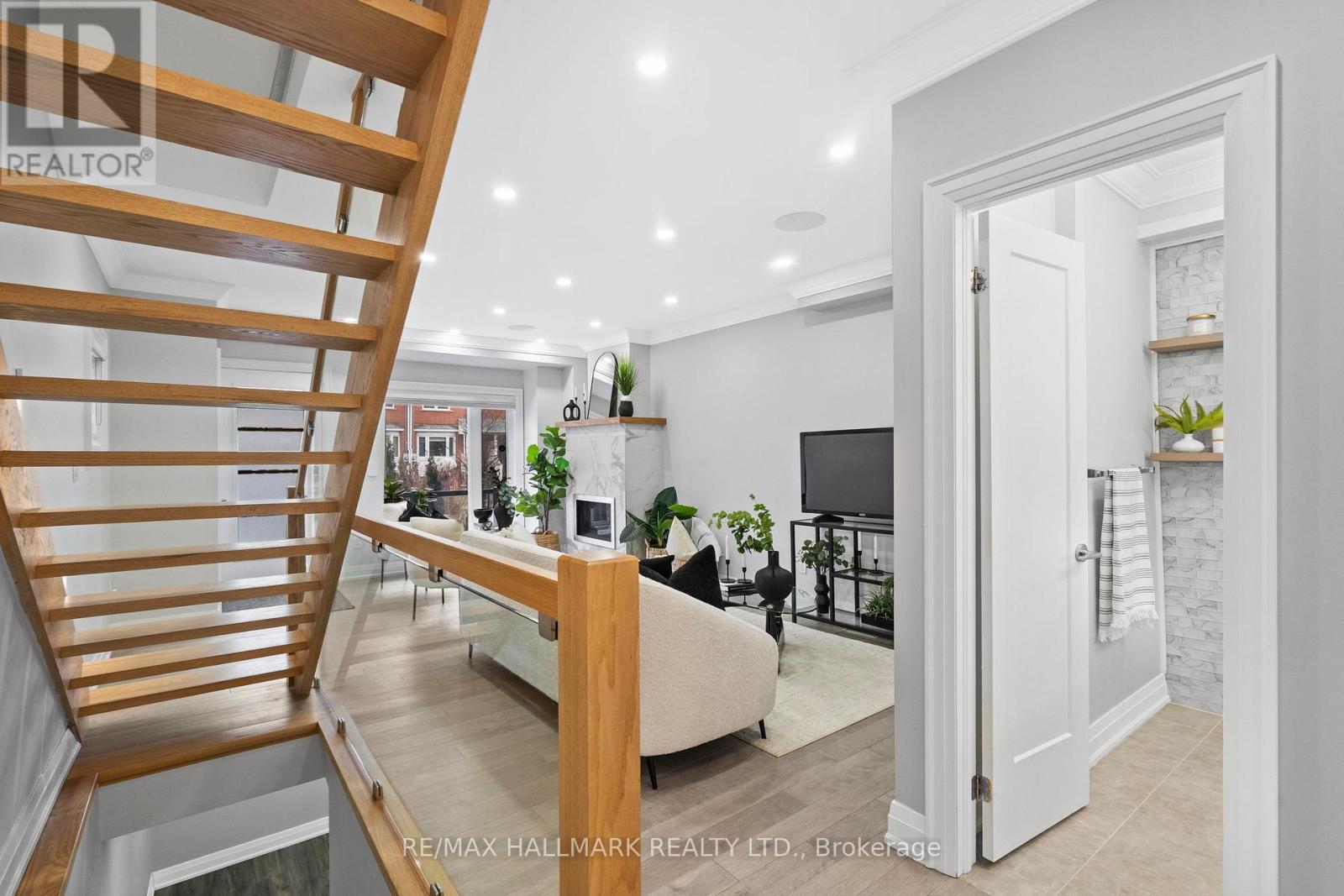 394 Main Street, Toronto, Ontario  M4C 4X8 - Photo 12 - E12920212