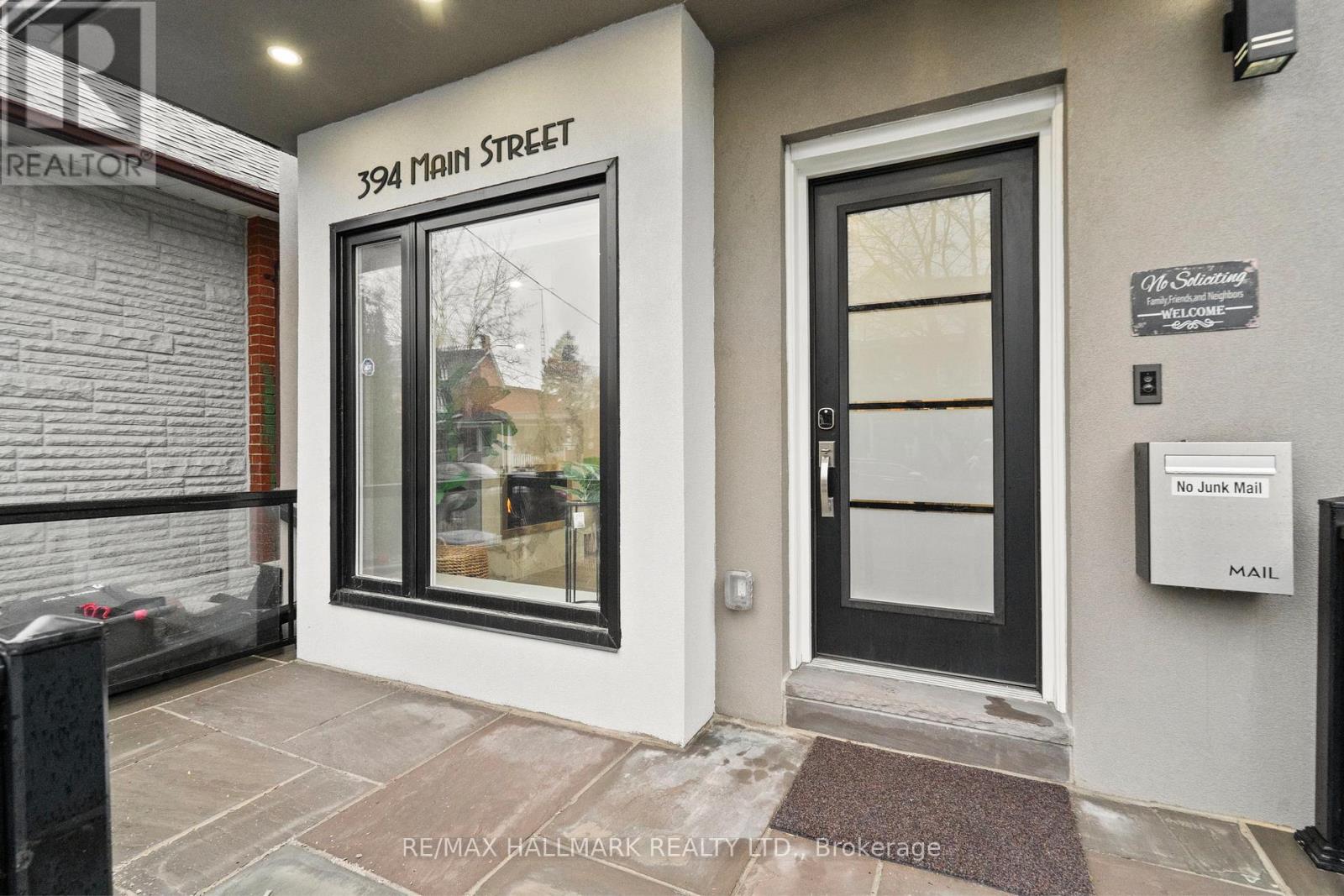 394 Main Street, Toronto, Ontario  M4C 4X8 - Photo 2 - E12920212