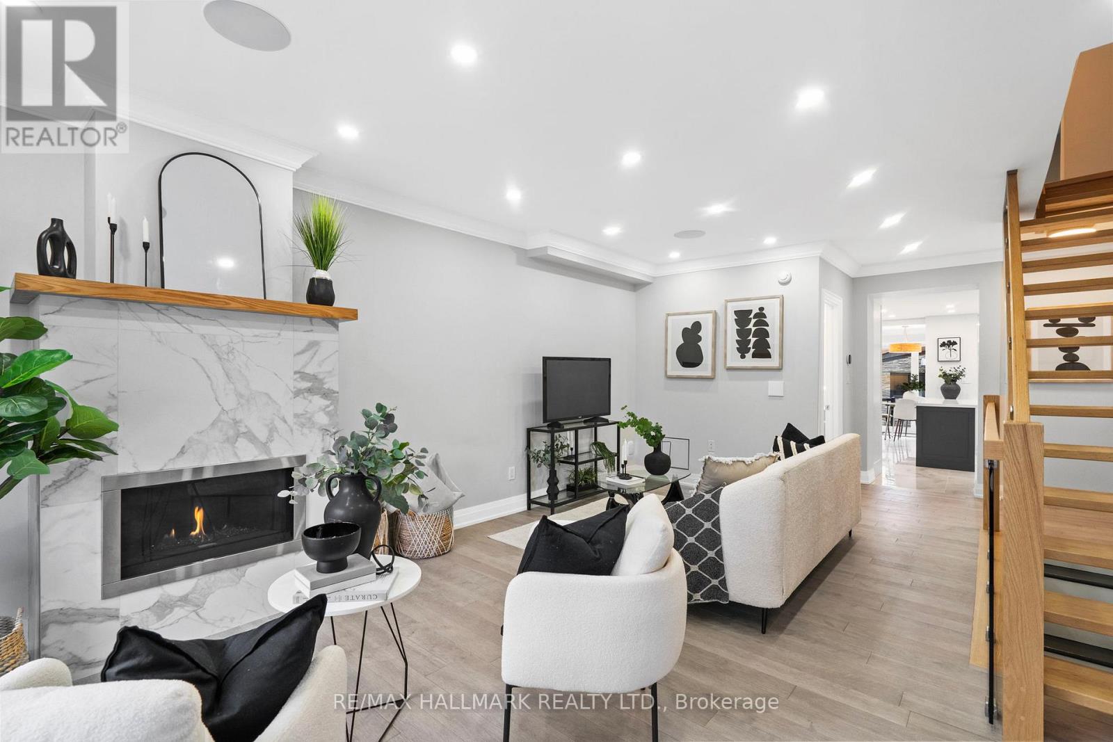 394 Main Street, Toronto, Ontario  M4C 4X8 - Photo 9 - E12920212