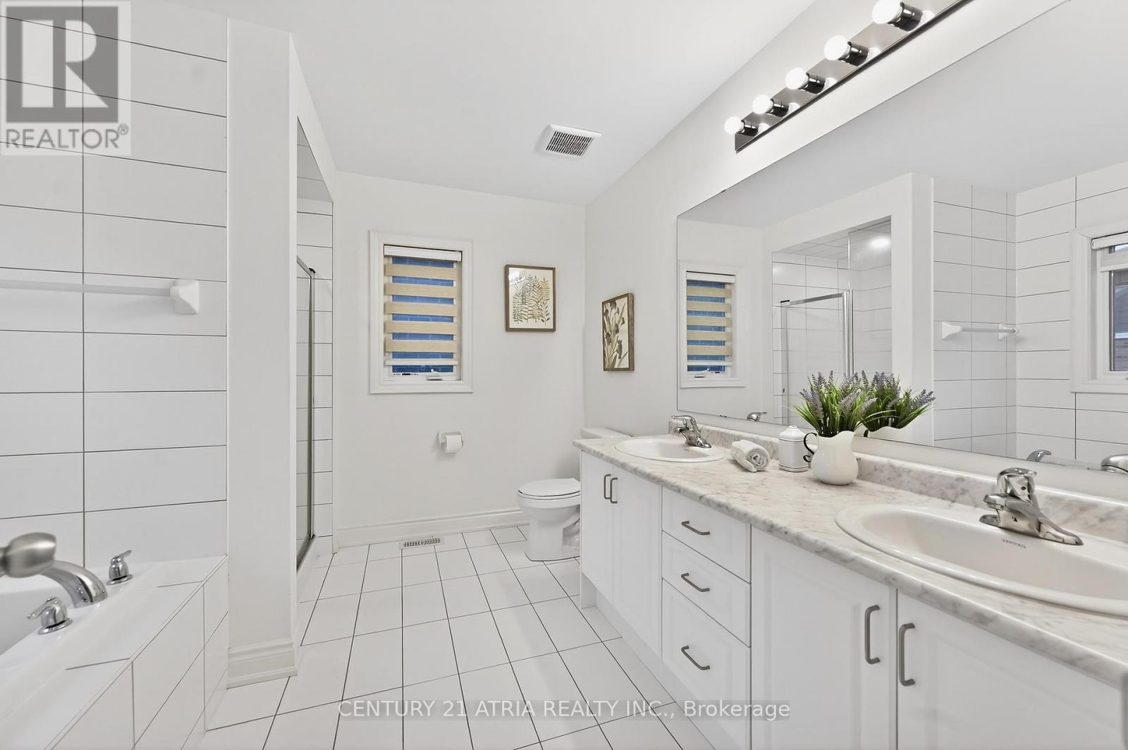 8 Fallharvest Way, Whitchurch-Stouffville, Ontario  L4A 4V8 - Photo 32 - N12920120