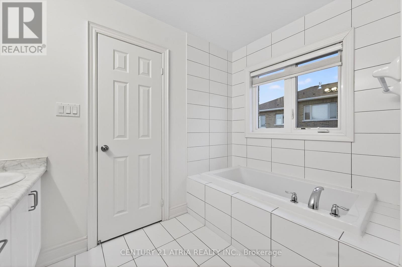 8 Fallharvest Way, Whitchurch-Stouffville, Ontario  L4A 4V8 - Photo 35 - N12920120