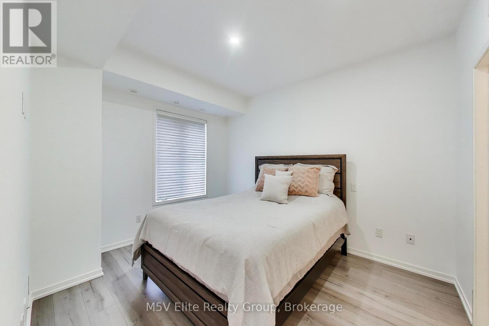 E07 - 26 Bruce Street, Vaughan, Ontario  L4L 0H4 - Photo 5 - N12920224