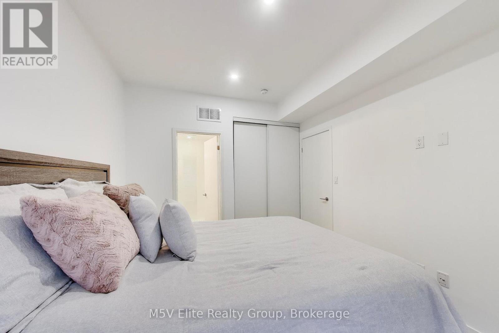 E07 - 26 Bruce Street, Vaughan, Ontario  L4L 0H4 - Photo 6 - N12920224