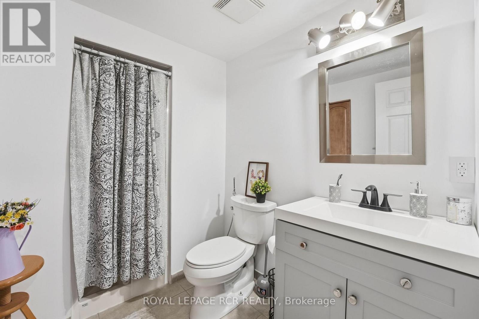 369 Kennedy Street W, Aurora, Ontario  L4G 5M5 - Photo 35 - N12920232