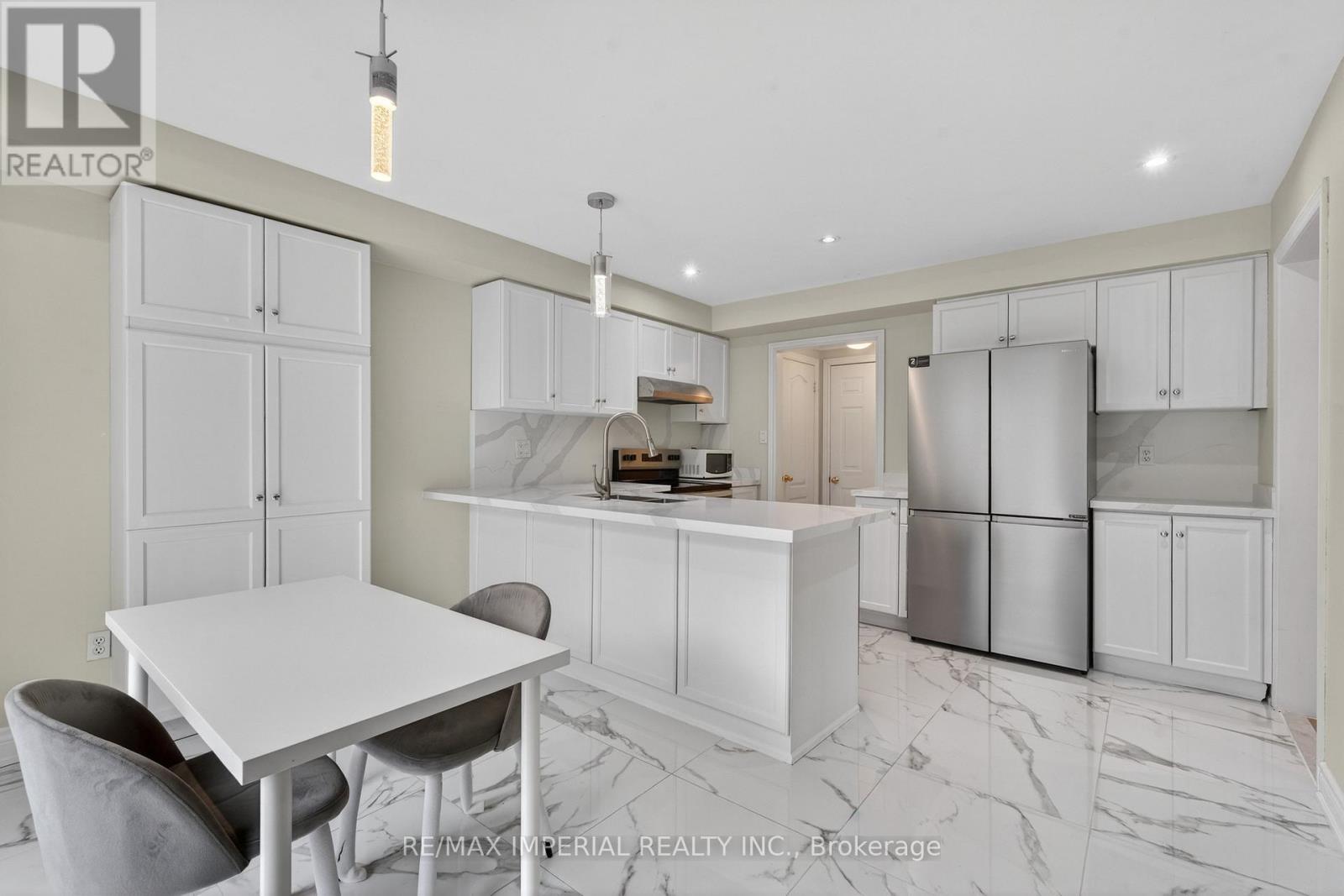 103 Ferdinand Avenue, Vaughan, Ontario  L6A 3H6 - Photo 18 - N12920254