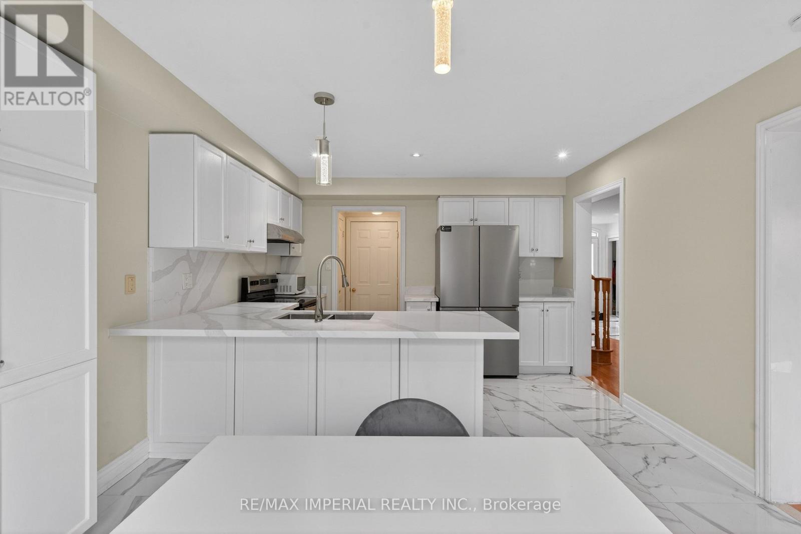 103 Ferdinand Avenue, Vaughan, Ontario  L6A 3H6 - Photo 19 - N12920254