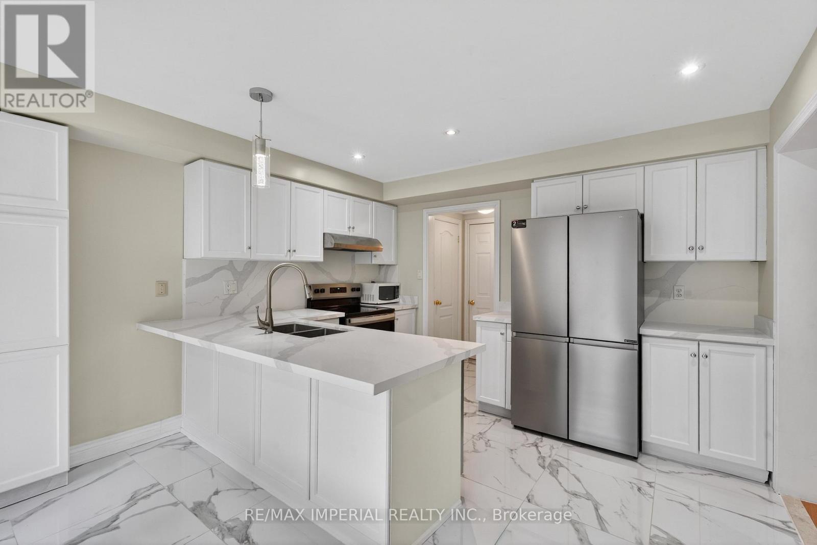 103 Ferdinand Avenue, Vaughan, Ontario  L6A 3H6 - Photo 20 - N12920254