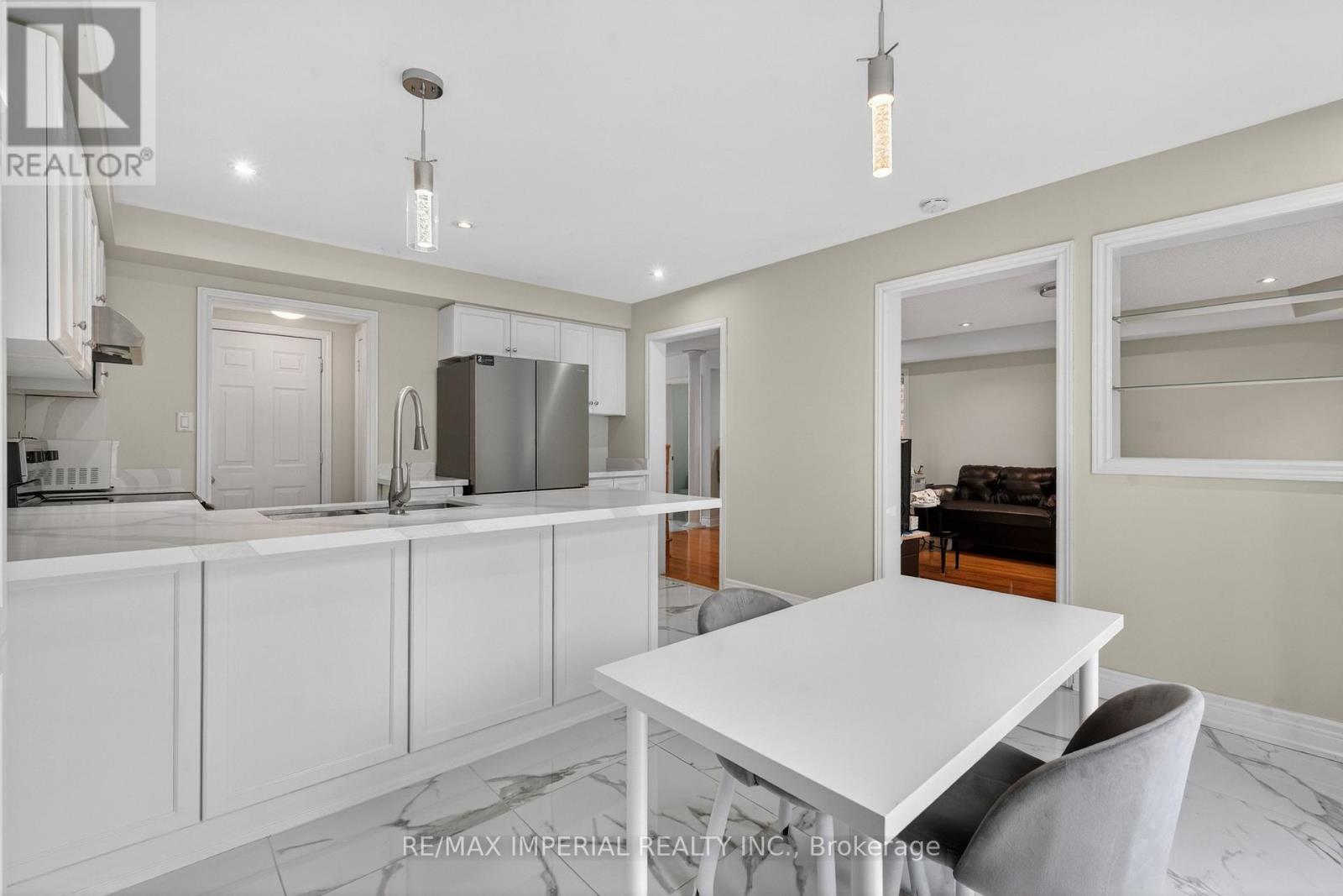 103 Ferdinand Avenue, Vaughan, Ontario  L6A 3H6 - Photo 22 - N12920254