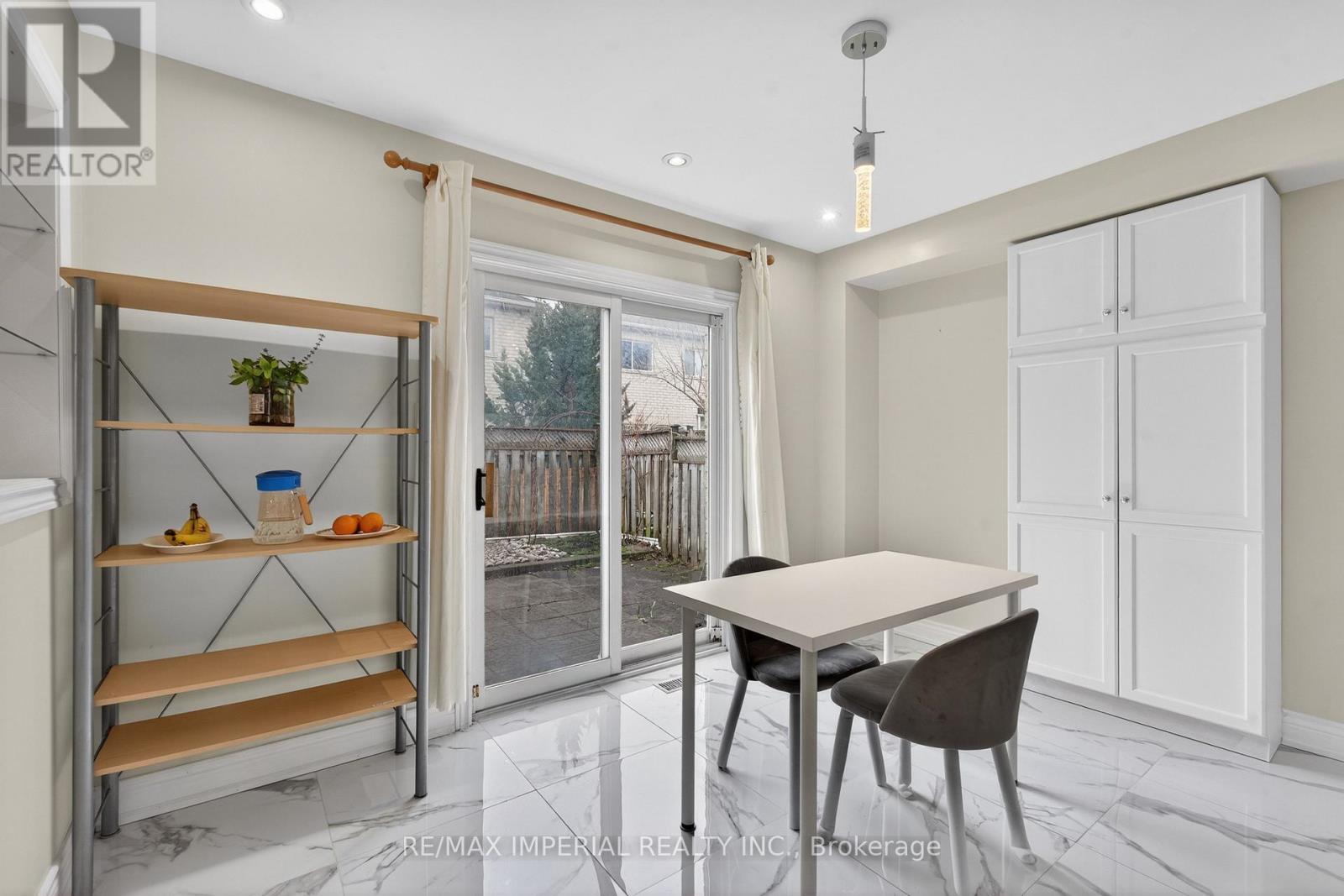 103 Ferdinand Avenue, Vaughan, Ontario  L6A 3H6 - Photo 24 - N12920254