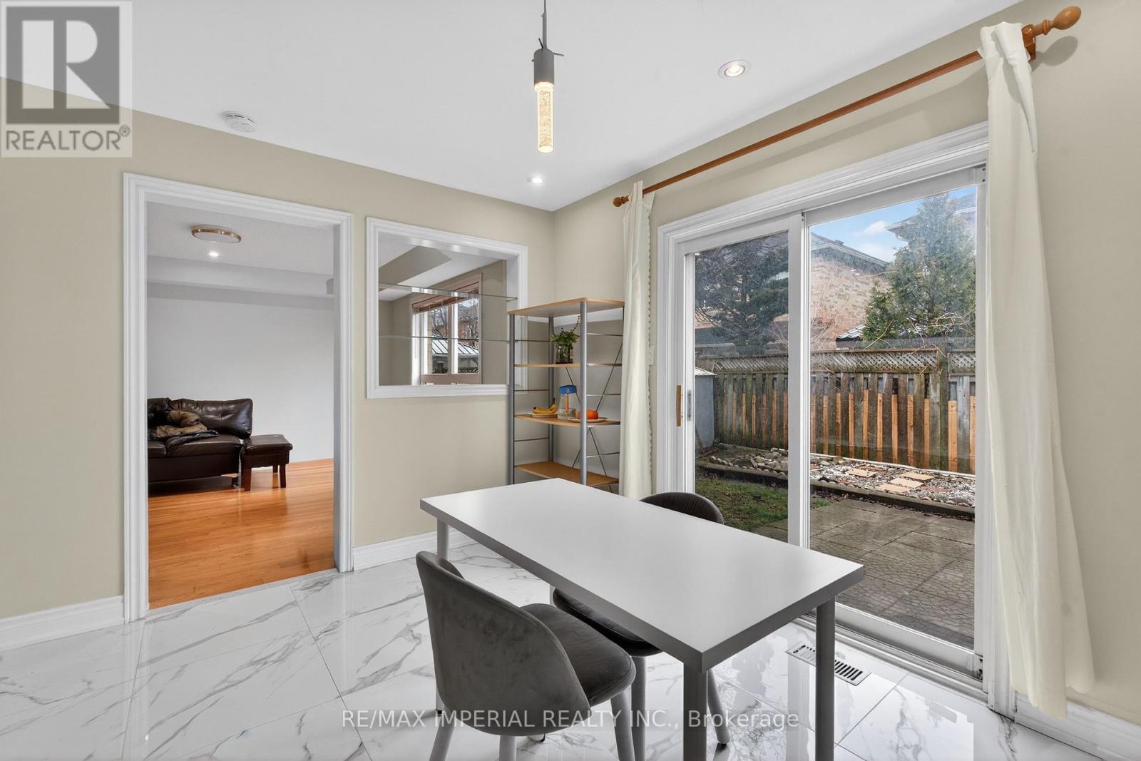 103 Ferdinand Avenue, Vaughan, Ontario  L6A 3H6 - Photo 25 - N12920254