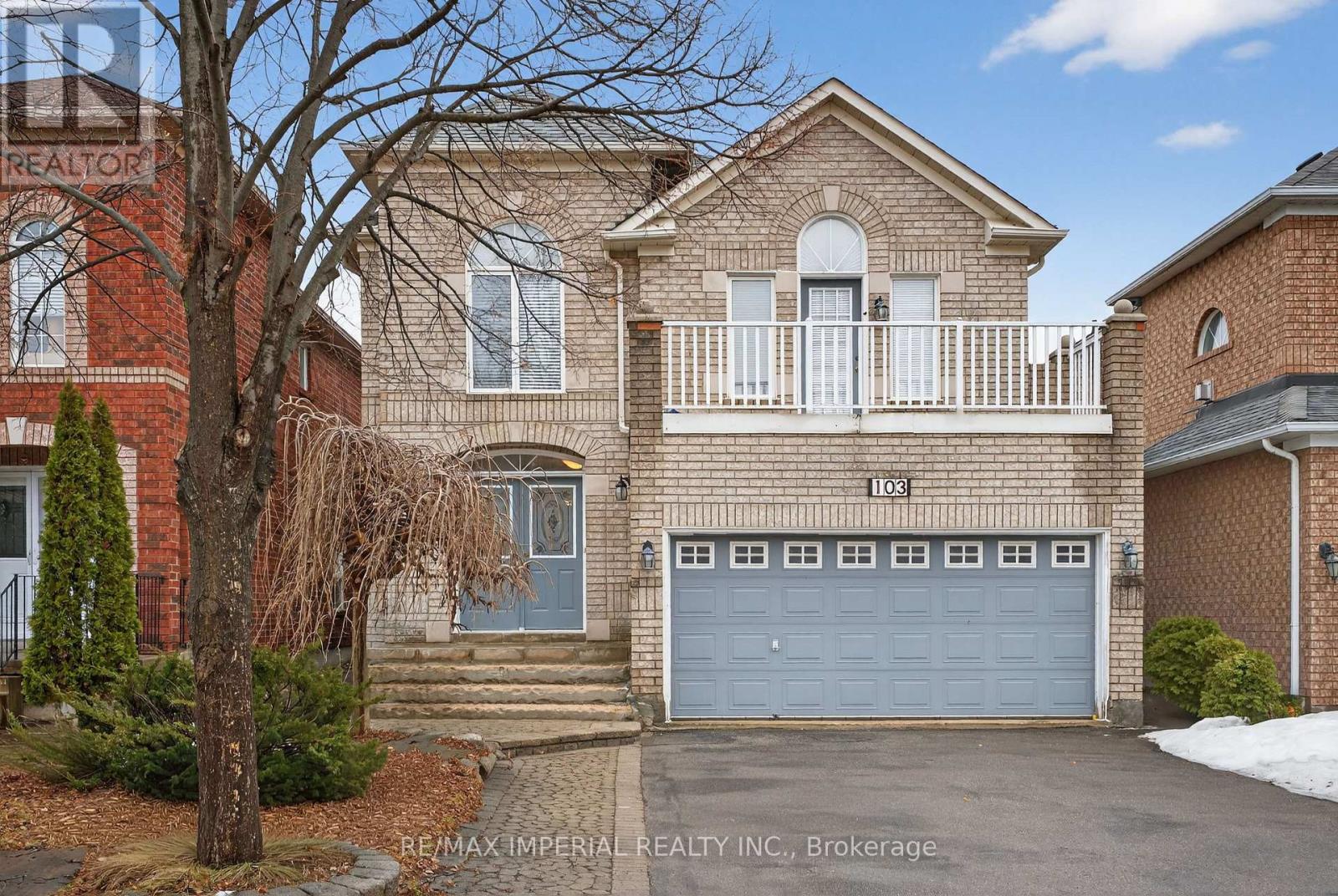 103 Ferdinand Avenue, Vaughan, Ontario  L6A 3H6 - Photo 3 - N12920254