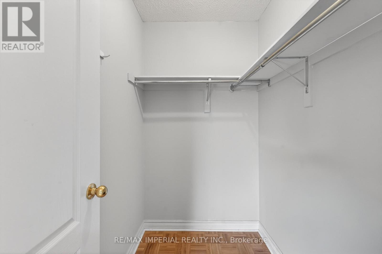 103 Ferdinand Avenue, Vaughan, Ontario  L6A 3H6 - Photo 38 - N12920254