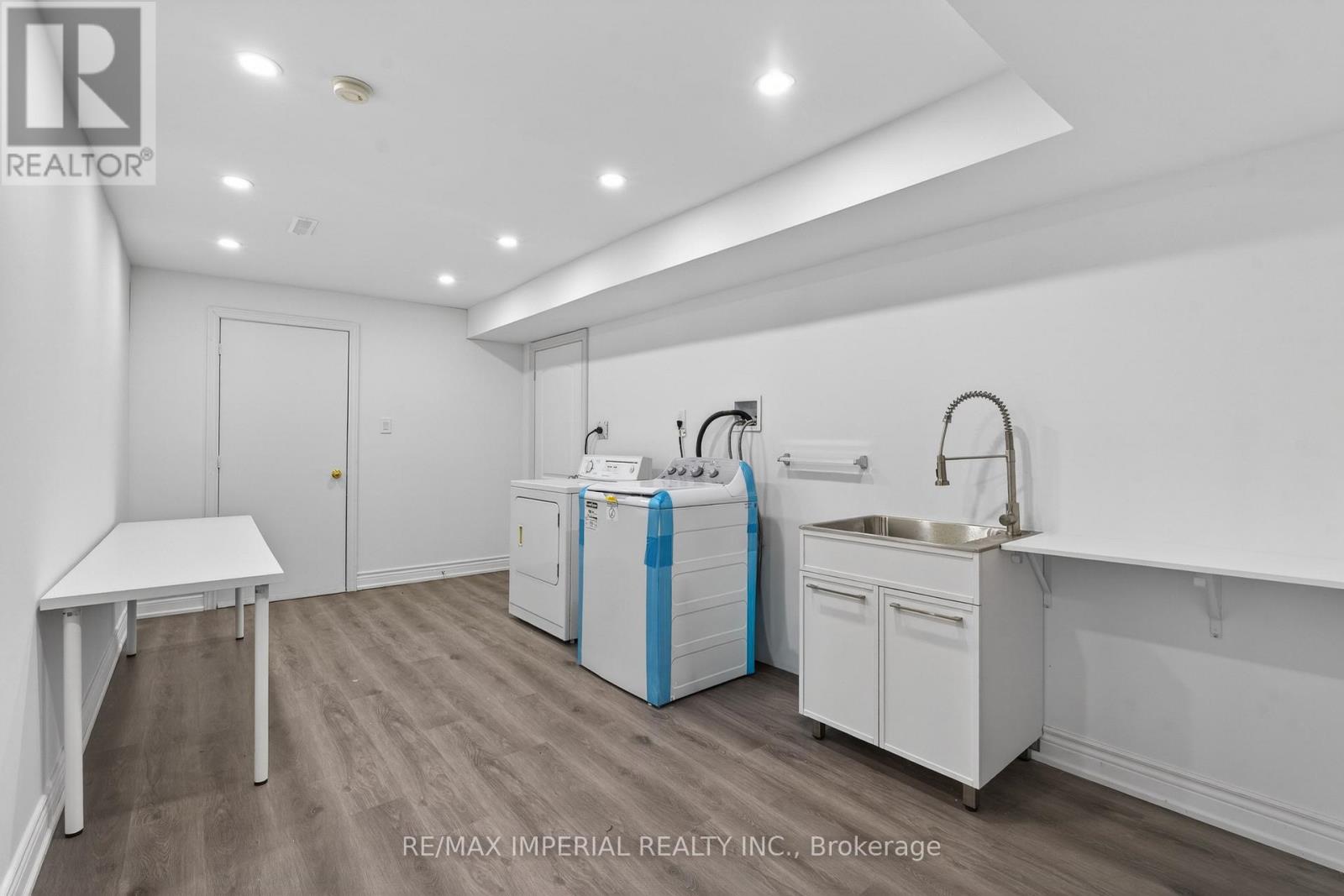 103 Ferdinand Avenue, Vaughan, Ontario  L6A 3H6 - Photo 40 - N12920254