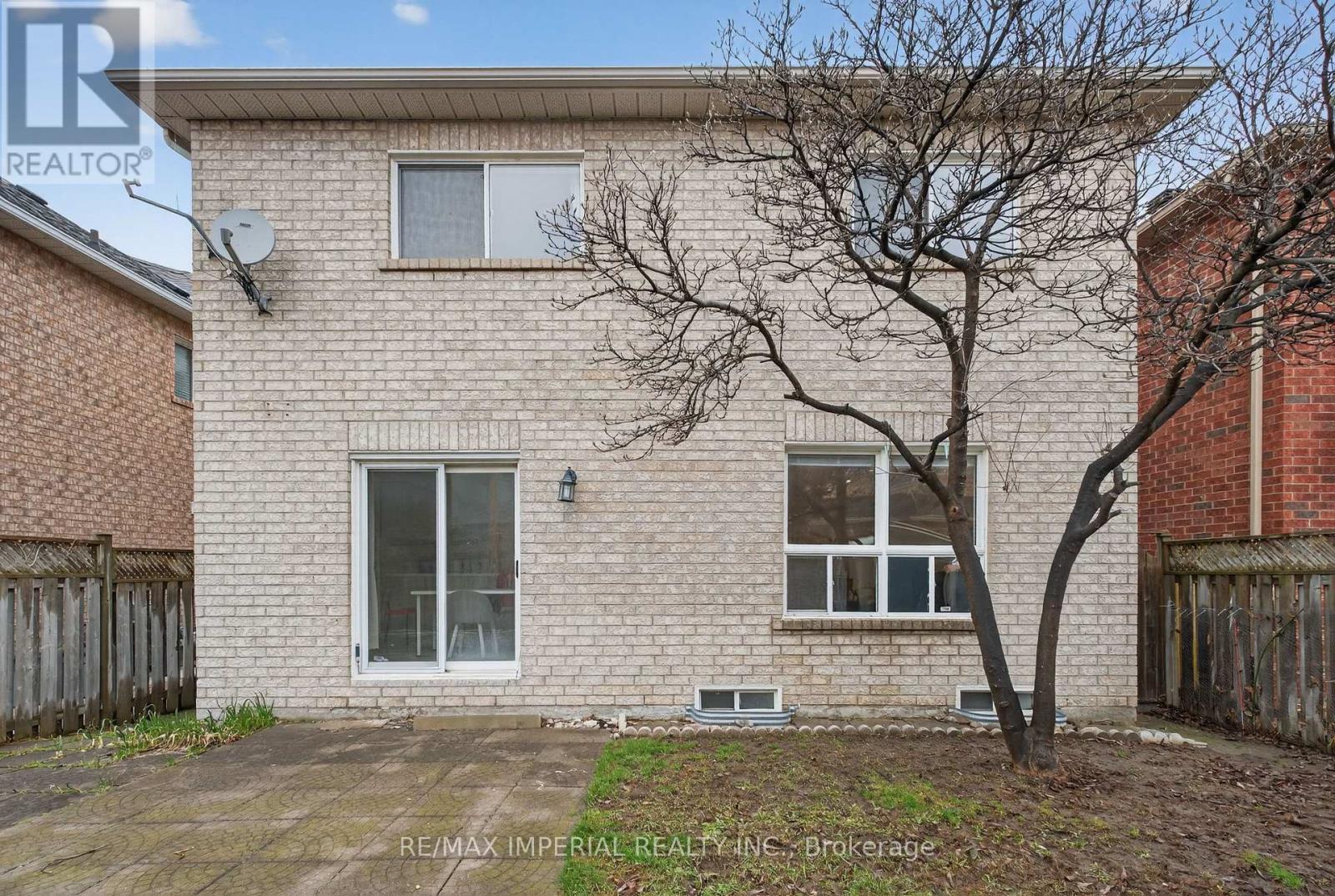 103 Ferdinand Avenue, Vaughan, Ontario  L6A 3H6 - Photo 42 - N12920254