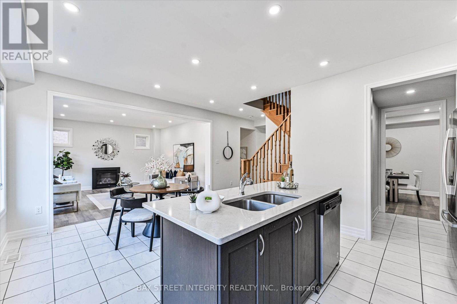 6 Red Rose Lane, East Gwillimbury, Ontario  L9N 0V1 - Photo 13 - N12920292