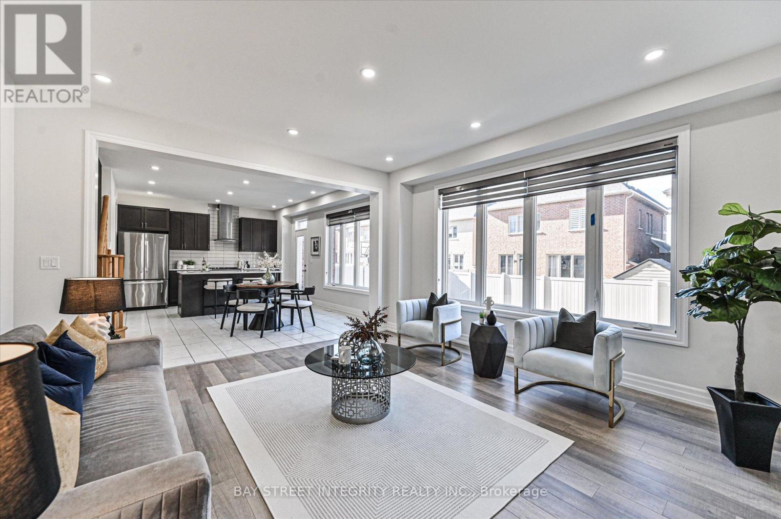 6 Red Rose Lane, East Gwillimbury, Ontario  L9N 0V1 - Photo 21 - N12920292