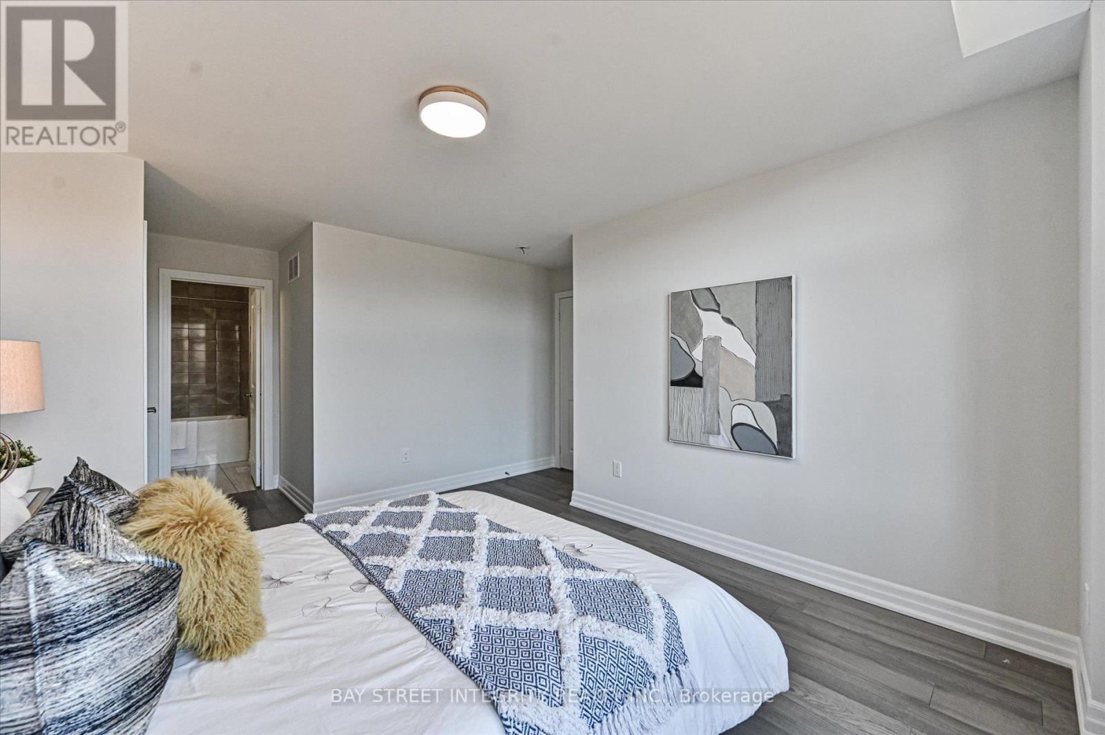 6 Red Rose Lane, East Gwillimbury, Ontario  L9N 0V1 - Photo 37 - N12920292