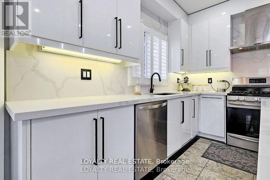 97 Song Bird Drive, Markham, Ontario  L3S 3T8 - Photo 21 - N12920310