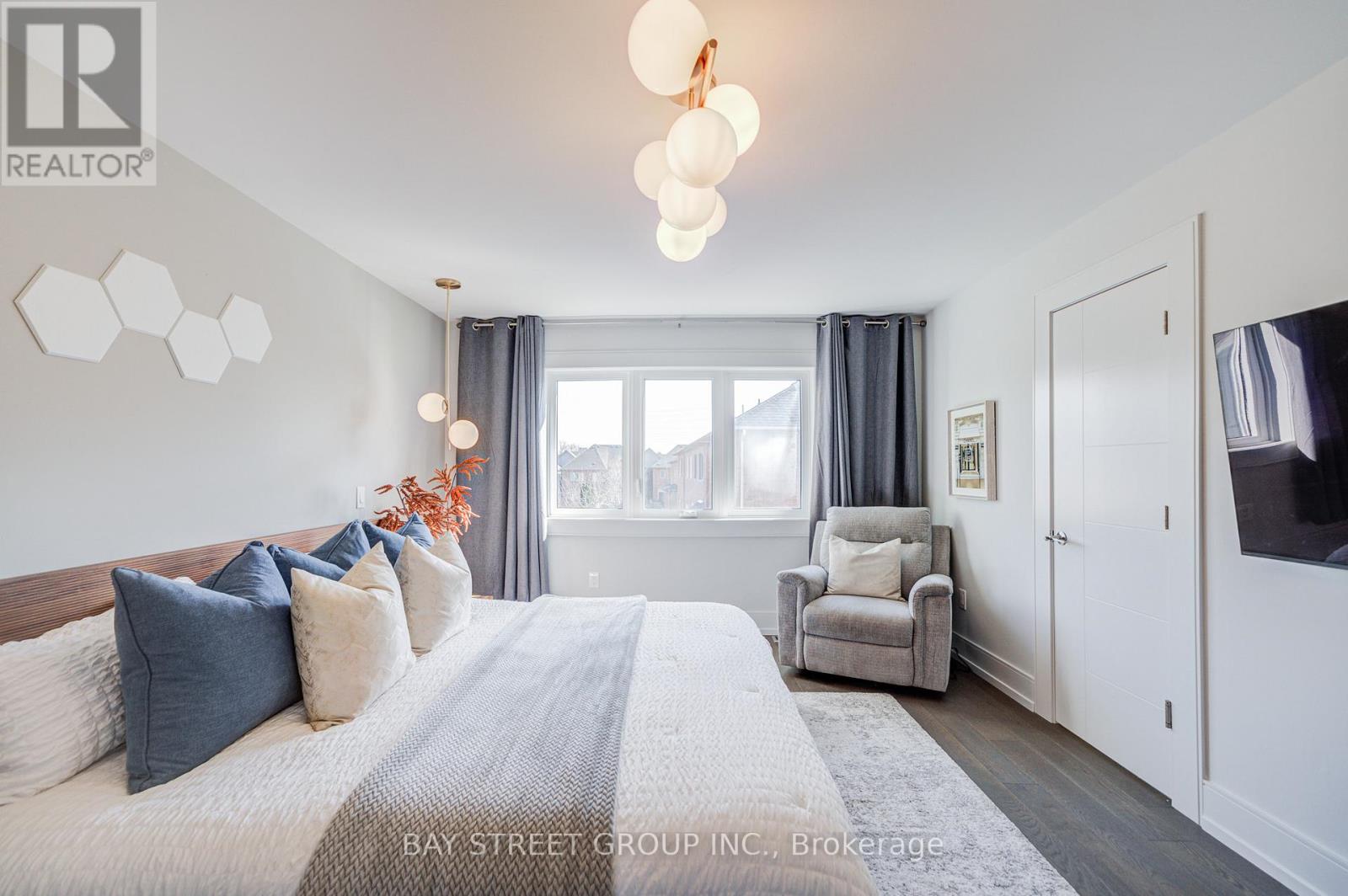 79 Loire Valley Avenue S, Vaughan, Ontario  L4J 8V8 - Photo 28 - N12920318