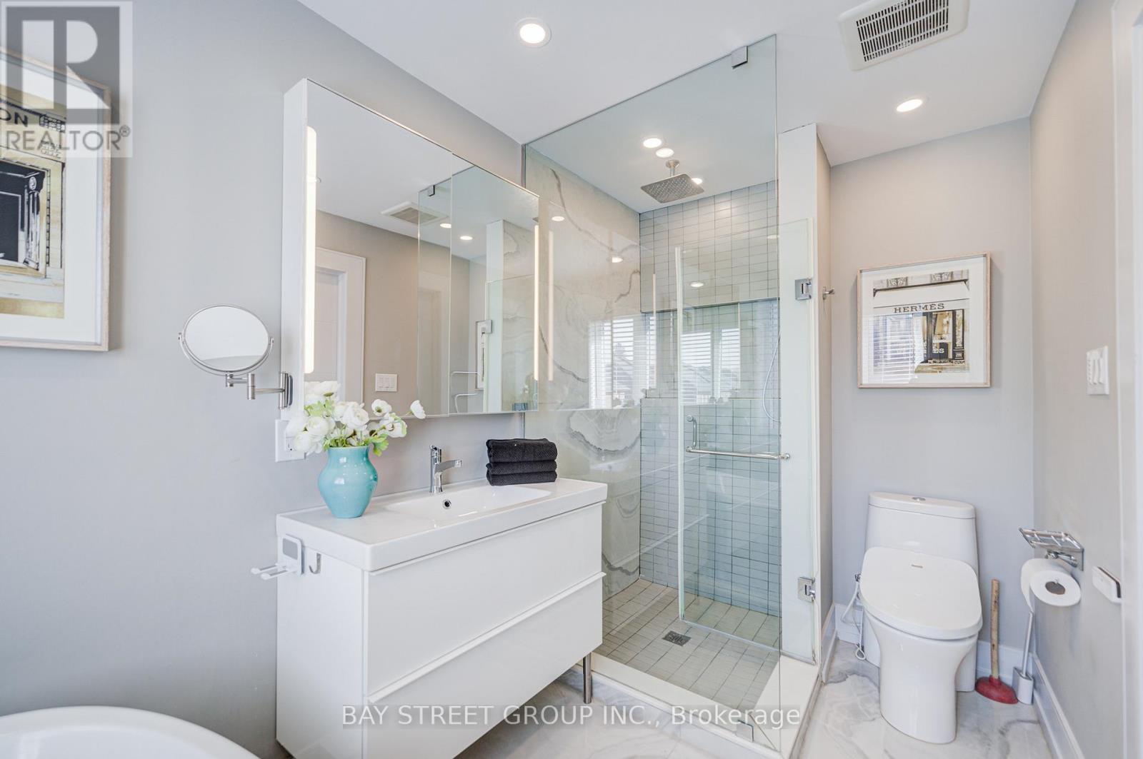 79 Loire Valley Avenue S, Vaughan, Ontario  L4J 8V8 - Photo 32 - N12920318