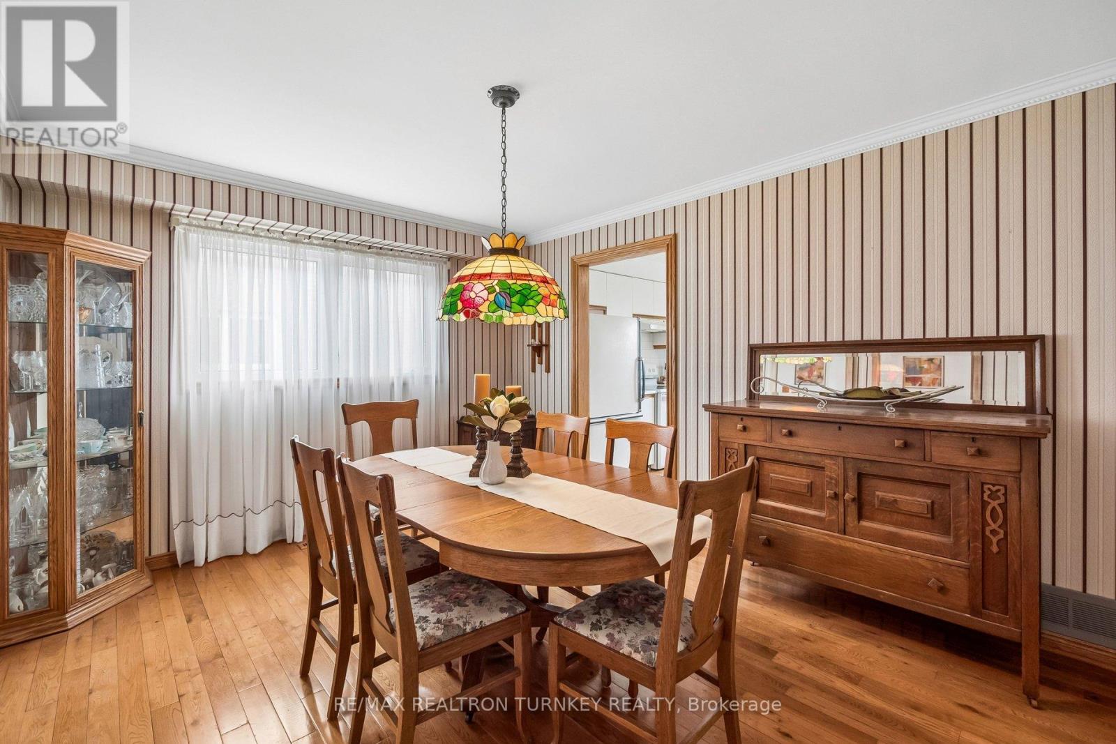 91 Batson Drive, Aurora, Ontario  L4G 3R2 - Photo 15 - N12920340