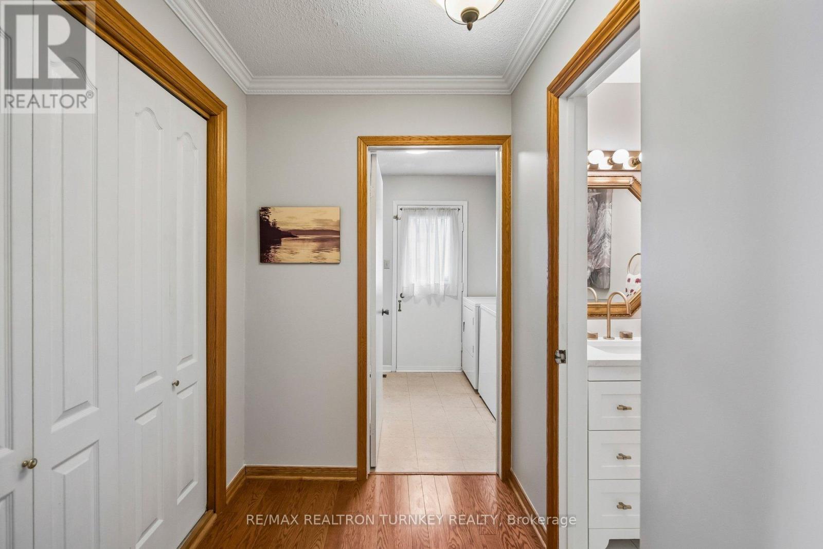 91 Batson Drive, Aurora, Ontario  L4G 3R2 - Photo 17 - N12920340