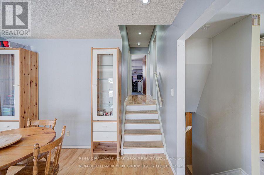 184 Olive Street, East Gwillimbury, Ontario L9N 1M3 - Photo 11 - N12920352