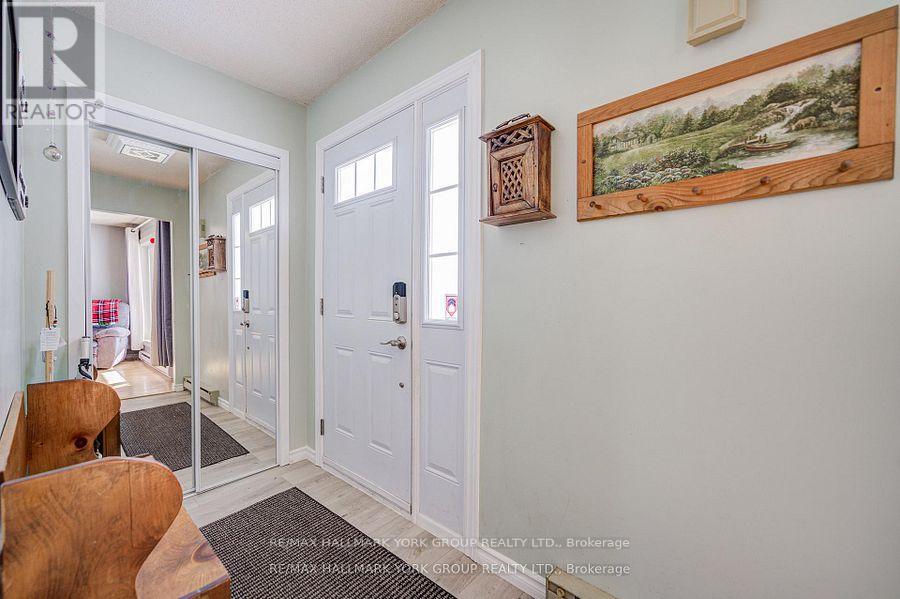 184 Olive Street, East Gwillimbury, Ontario L9N 1M3 - Photo 3 - N12920352