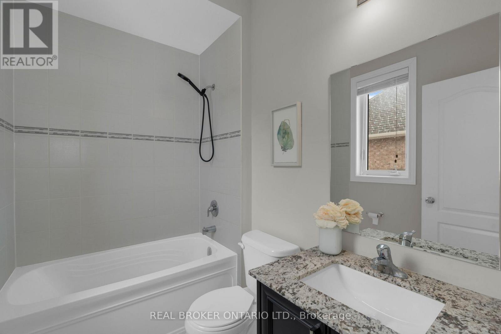 56 Redmond Crescent, Springwater, Ontario  L9X 2A2 - Photo 32 - S12920156