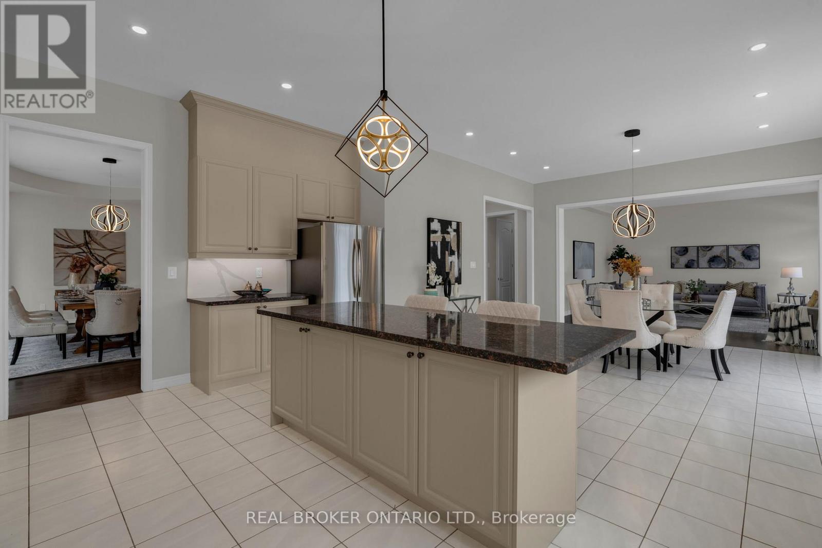 56 Redmond Crescent, Springwater, Ontario  L9X 2A2 - Photo 9 - S12920156