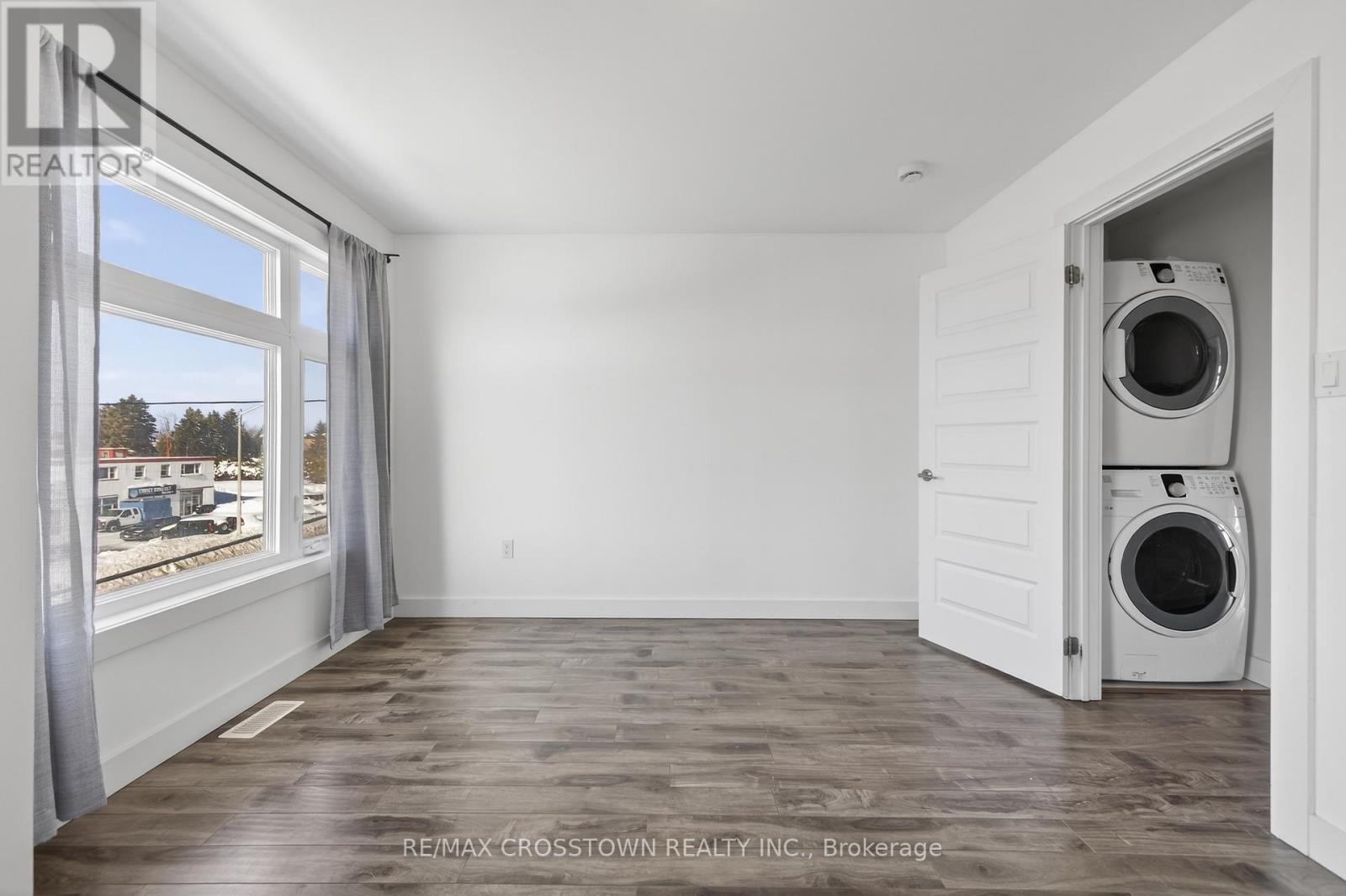 2 - 540 Essa Road, Barrie (Holly), Ontario  L9J 0H2 - Photo 21 - S12920364