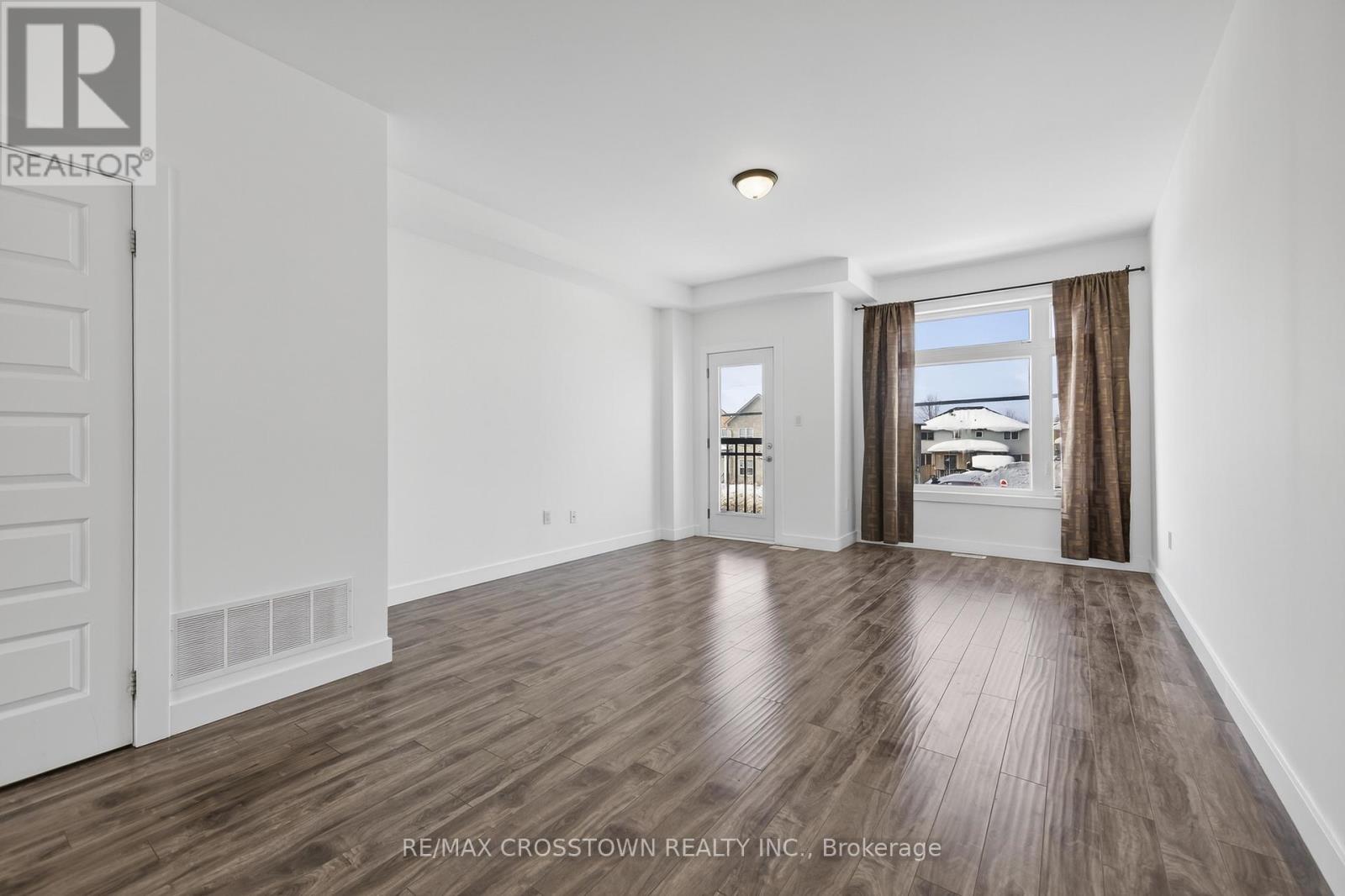 2 - 540 Essa Road, Barrie (Holly), Ontario  L9J 0H2 - Photo 8 - S12920364